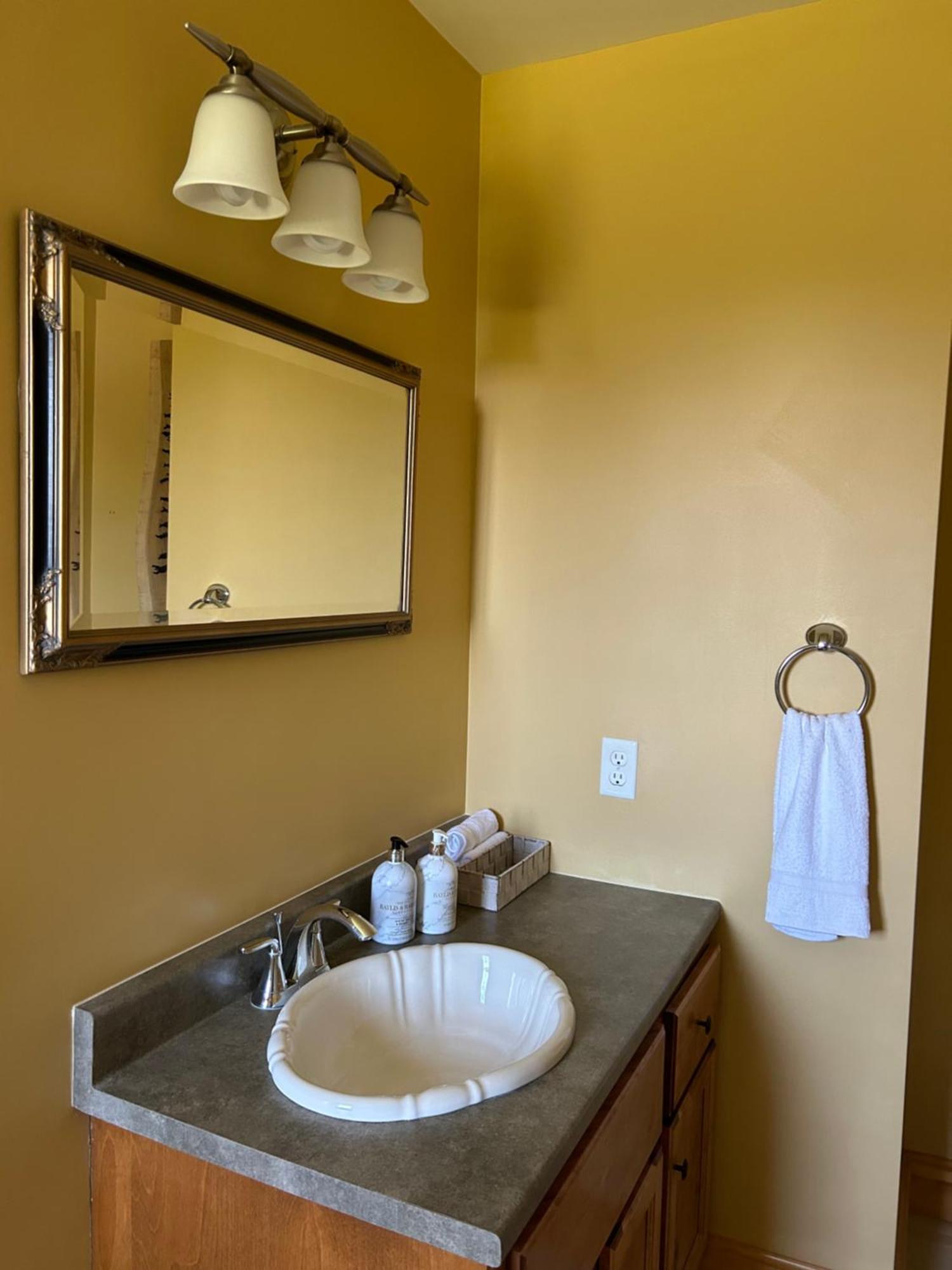 Halls Harbour Tides Inn Guest Suites מראה חיצוני תמונה