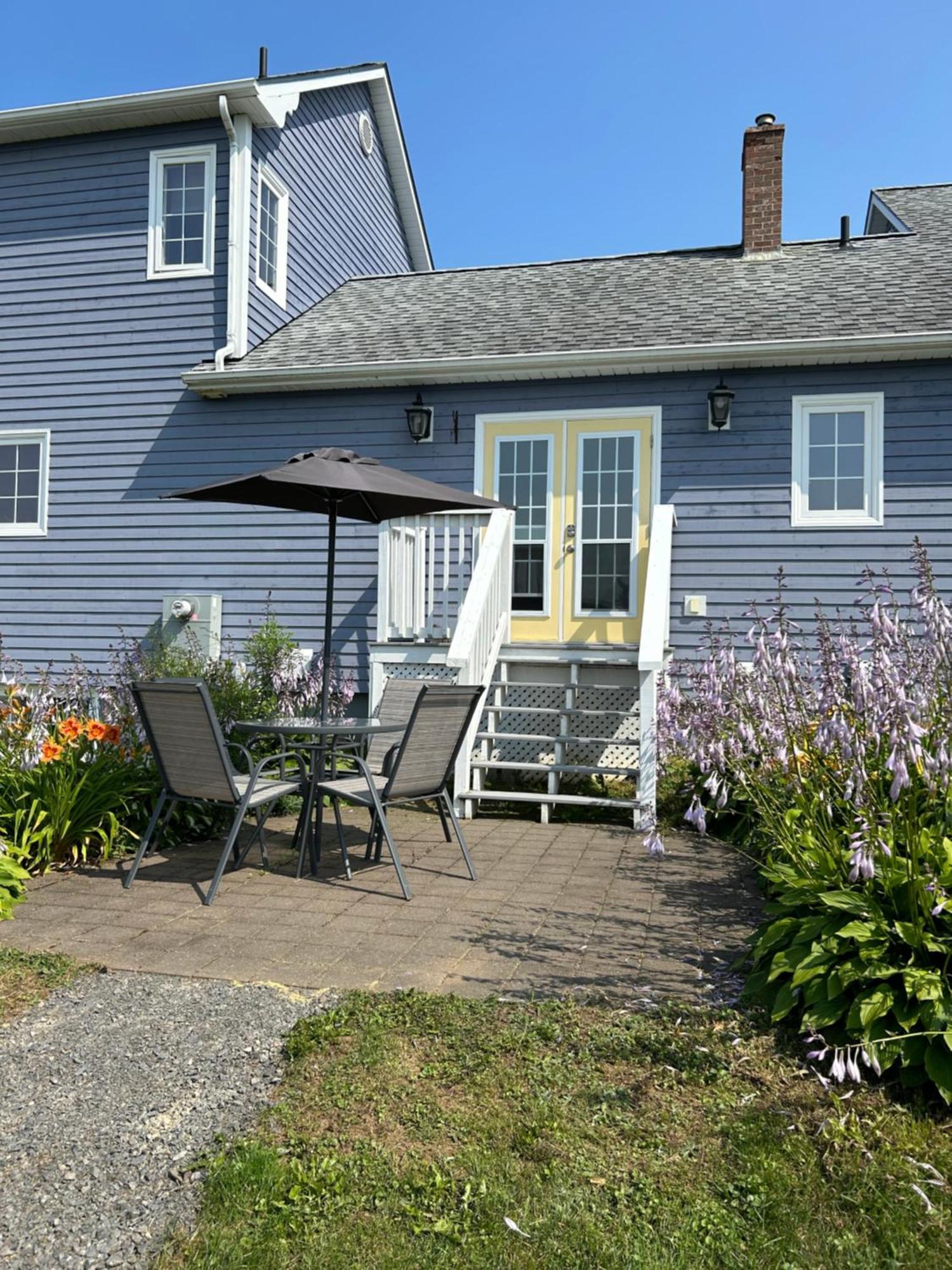 Halls Harbour Tides Inn Guest Suites מראה חיצוני תמונה